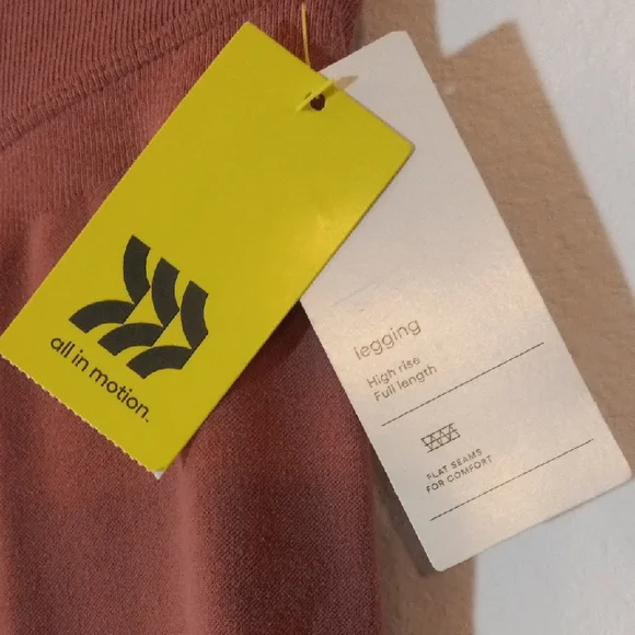 All in Motion Women's Rust Leggings - Picture 2 of 5